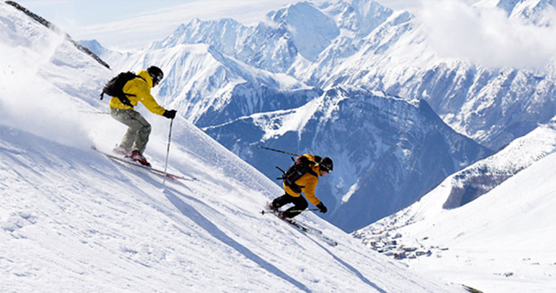 Auli Skiing