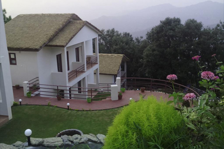Binsar Hotels