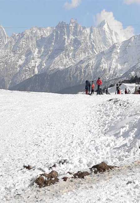 Skiing Sport in Auli